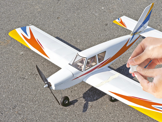 Repülőgép modell megjavítása